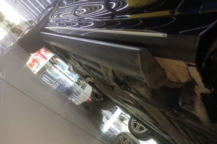 Used Mercedes-Benz GLE New Energy 2024 GLE 400 e 4MATIC Right Side Sill