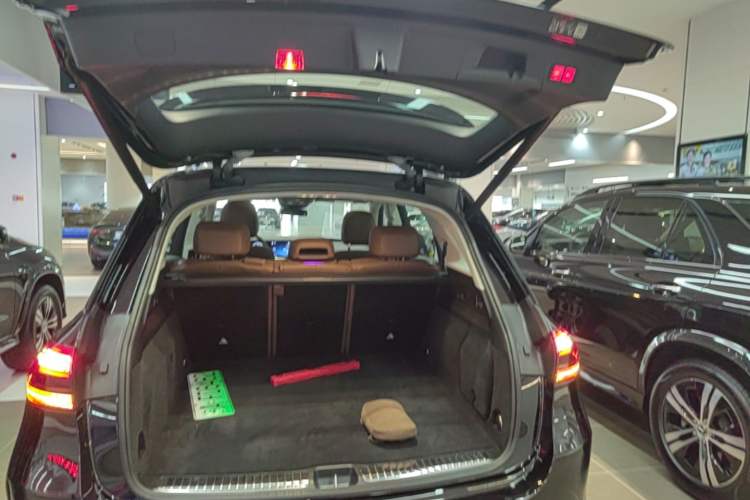 Used Mercedes-Benz GLE New Energy 2024 GLE 400 e 4MATIC Trunk