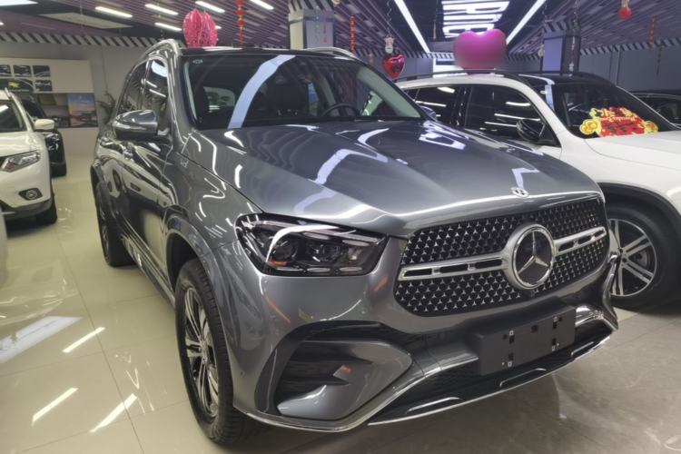 Used Mercedes-Benz GLE New Energy 2024 GLE 400 e 4MATIC Front Right 45 Deg