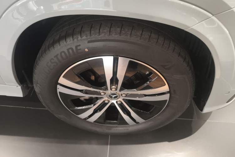 Used Mercedes-Benz GLE New Energy 2024 GLE 400 e 4MATIC Right Front Wheel Hub