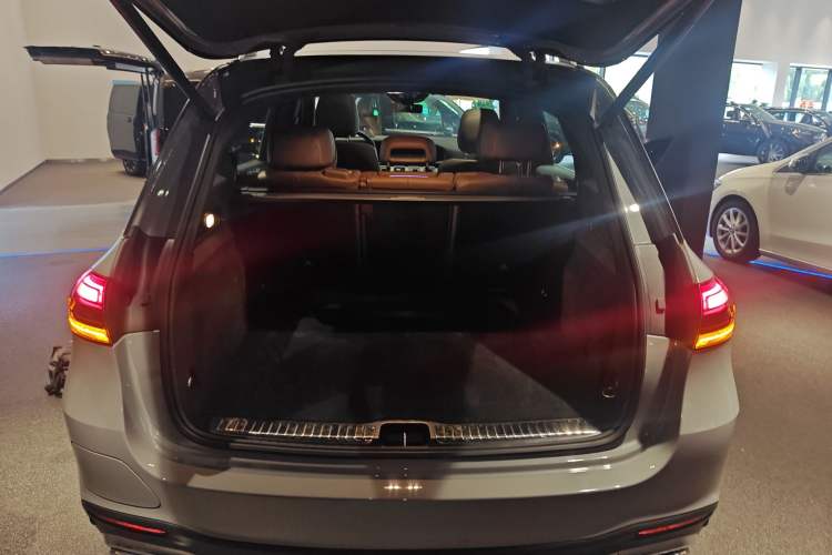 Used Mercedes-Benz GLE New Energy 2024 GLE 400 e 4MATIC Trunk