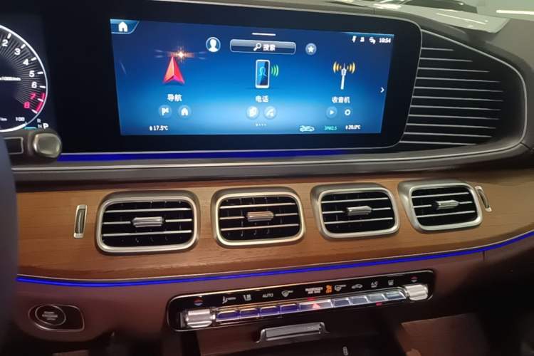 Used Mercedes-Benz GLE New Energy 2025 GLE 400 e 4MATIC Audio And AC Panel