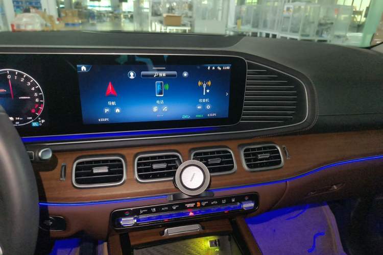 Used Mercedes-Benz GLE New Energy 2025 GLE 400 e 4MATIC Audio And AC Panel