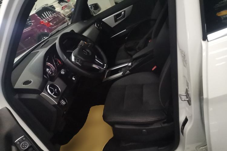 Used Mercedes-Benz GLK-Class 2015 GLK 260 4MATIC Dynamic Edition Ultimate Version Left Front Seat