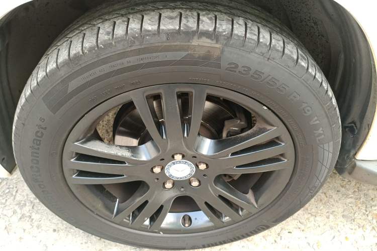 Used Mercedes-Benz GLK-Class 2014 GLK 200 Standard Model Left Front Wheel Hub