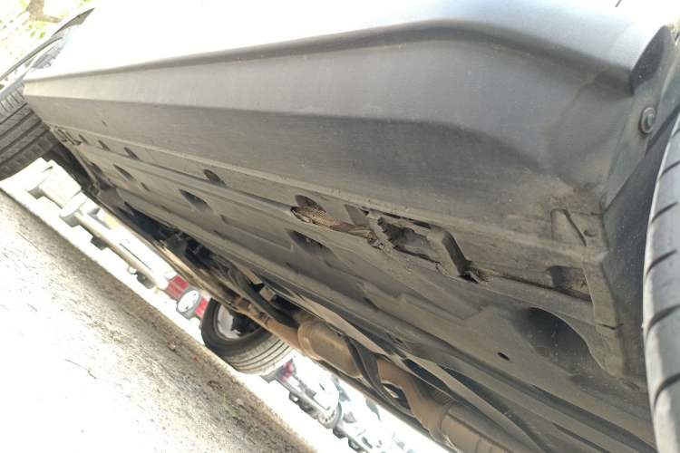 Used Mercedes-Benz GLK-Class 2014 GLK 200 Standard Model Left Side Sill