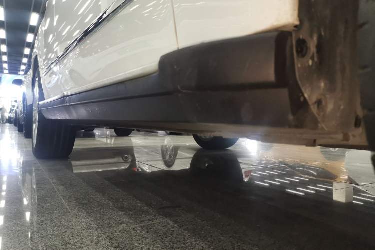 Used Mercedes-Benz GLK-Class 2015 GLK 260 4MATIC Dynamic Edition Ultimate Version Right Side Sill