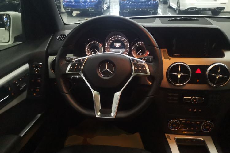 Used Mercedes-Benz GLK-Class 2015 GLK 260 4MATIC Dynamic Edition Ultimate Version Steering Wheel