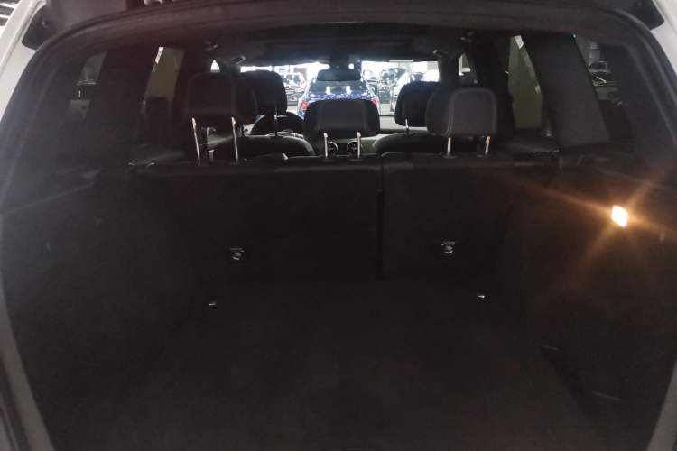 Used Mercedes-Benz GLK-Class 2015 GLK 260 4MATIC Dynamic Edition Ultimate Version Trunk