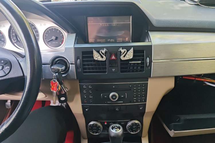 Used Mercedes-Benz GLK-Class 2008 GLK 350 4MATIC Audio And AC Panel