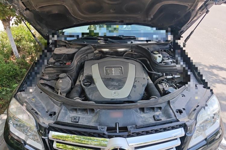 Used Mercedes-Benz GLK-Class 2008 GLK 350 4MATIC Engine Bay