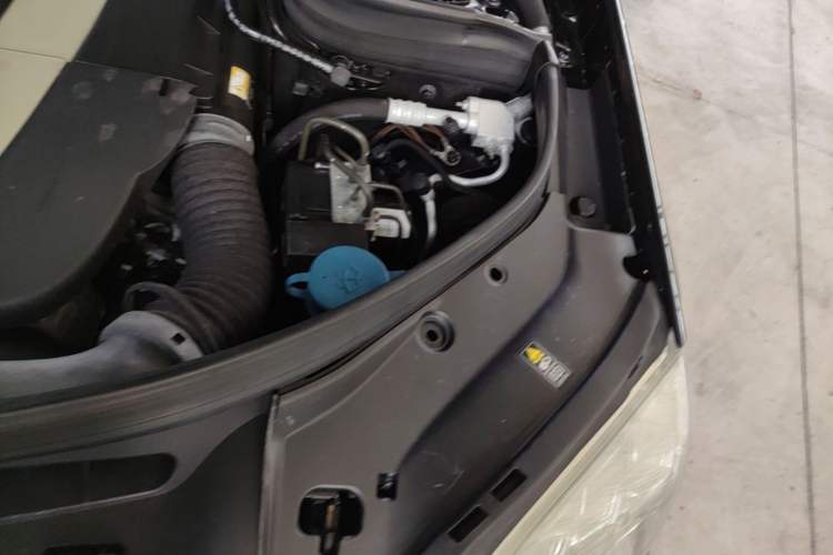 Used Mercedes-Benz GLK-Class 2008 GLK 350 4MATIC Engine Bay Left