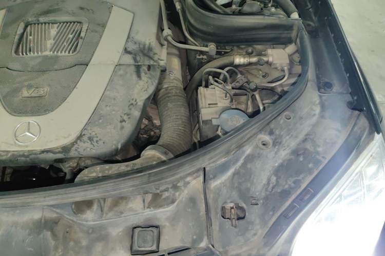 Used Mercedes-Benz GLK-Class 2008 GLK 300 4MATIC Luxury Model Engine Bay Left