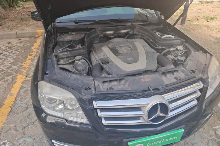 Used Mercedes-Benz GLK-Class 2008 GLK 300 4MATIC Luxury Model Engine Bay Right