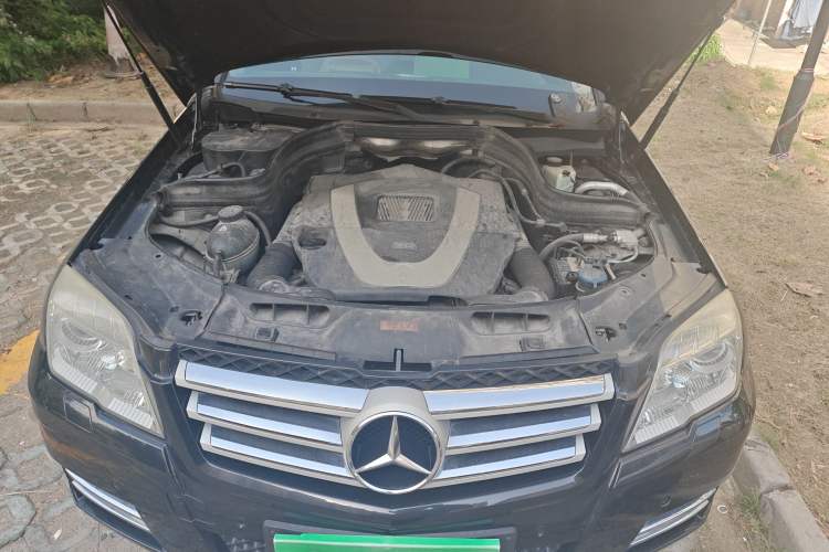 Used Mercedes-Benz GLK-Class 2008 GLK 300 4MATIC Luxury Model Engine Bay