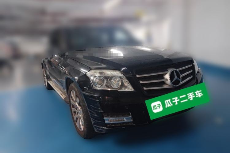 Used Mercedes-Benz GLK-Class 2008 GLK 300 4MATIC Luxury Model Front Right 45 Deg