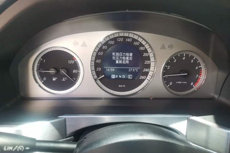 Used Mercedes-Benz GLK-Class 2008 GLK 300 4MATIC Luxury Model Instrument Cluster