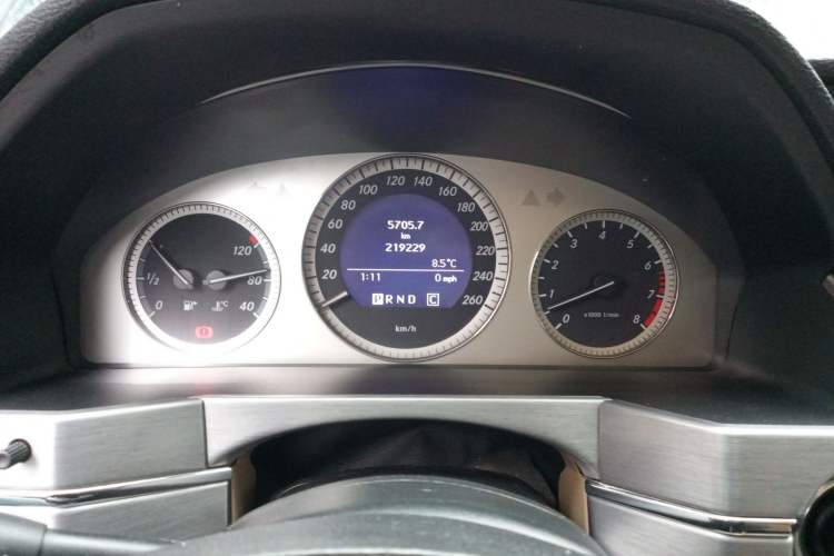 Used Mercedes-Benz GLK-Class 2008 GLK 300 4MATIC Luxury Model Instrument Cluster