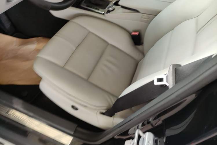 Used Mercedes-Benz GLK-Class 2008 GLK 350 4MATIC Left Front Seat