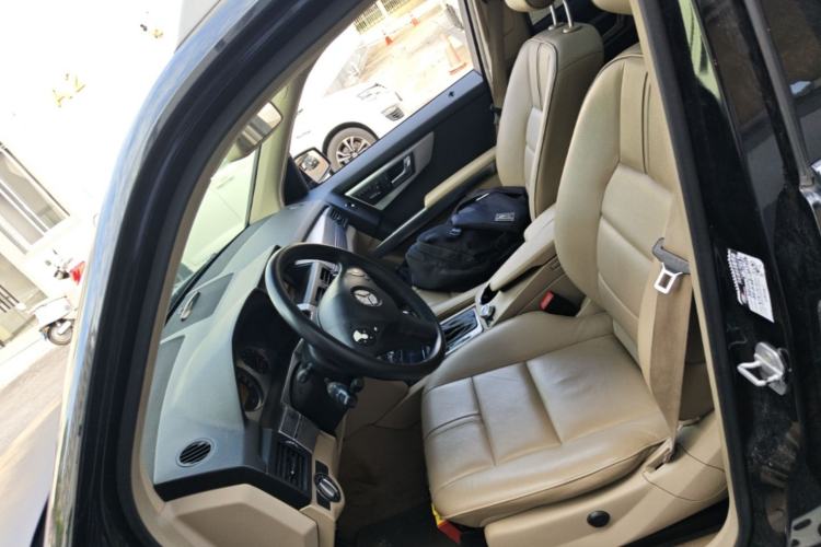Used Mercedes-Benz GLK-Class 2008 GLK 350 4MATIC Left Front Seat