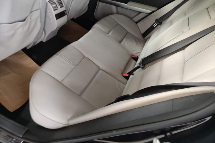 Used Mercedes-Benz GLK-Class 2008 GLK 350 4MATIC Left Rear Seat
