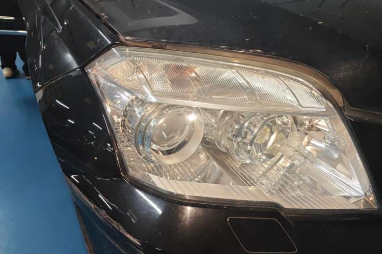 Used Mercedes-Benz GLK-Class 2008 GLK 300 4MATIC Luxury Model Right Front Headlight