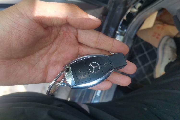 Used Mercedes-Benz GLK-Class 2008 GLK 300 4MATIC Luxury Model Vehicle Key