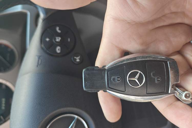 Used Mercedes-Benz GLK-Class 2008 GLK 300 4MATIC Luxury Model Vehicle Key