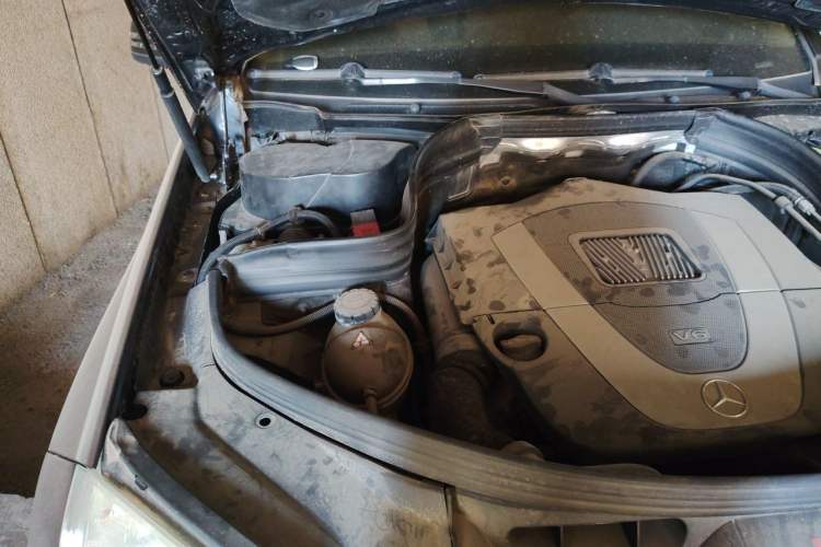 Used Mercedes-Benz GLK-Class 2008 GLK 300 4MATIC Luxury Model Engine Bay Right