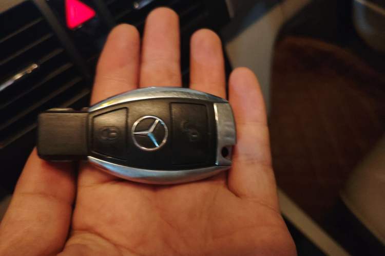 Used Mercedes-Benz GLK-Class 2008 GLK 300 4MATIC Luxury Model Vehicle Key
