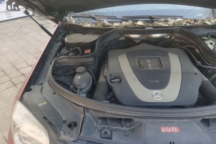 Used Mercedes-Benz GLK-Class 2008 GLK 300 4MATIC Luxury Model Engine Bay Right