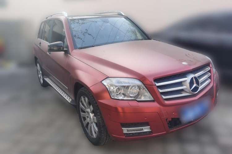 Used Mercedes-Benz GLK-Class 2008 GLK 300 4MATIC Luxury Model Front Right 45 Deg