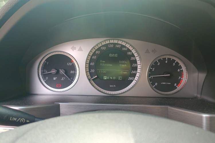Used Mercedes-Benz GLK-Class 2008 GLK 300 4MATIC Luxury Model Instrument Cluster