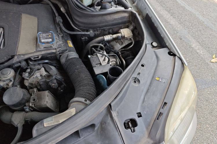 Used Mercedes-Benz GLK-Class 2008 GLK 300 4MATIC Luxury Model Engine Bay Left