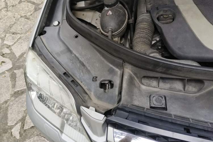 Used Mercedes-Benz GLK-Class 2008 GLK 350 4MATIC Engine Bay Right