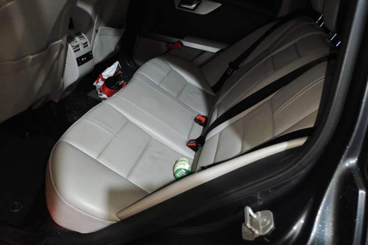 Used Mercedes-Benz GLK-Class 2008 GLK 350 4MATIC Left Rear Seat