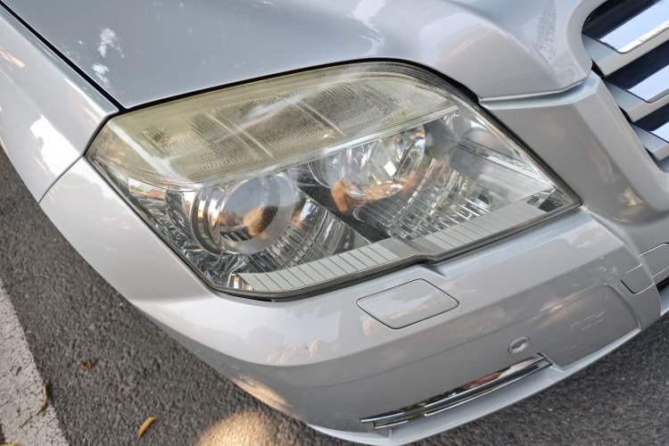 Used Mercedes-Benz GLK-Class 2008 GLK 300 4MATIC Luxury Model Right Front Headlight