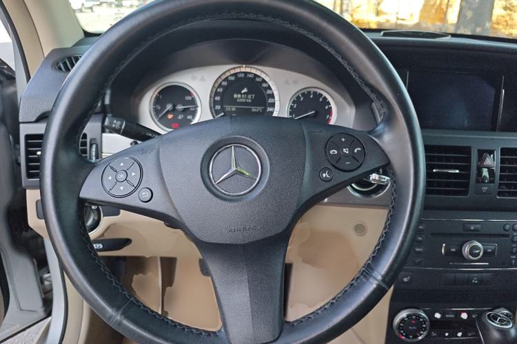 Used Mercedes-Benz GLK-Class 2008 GLK 300 4MATIC Luxury Model Steering Wheel