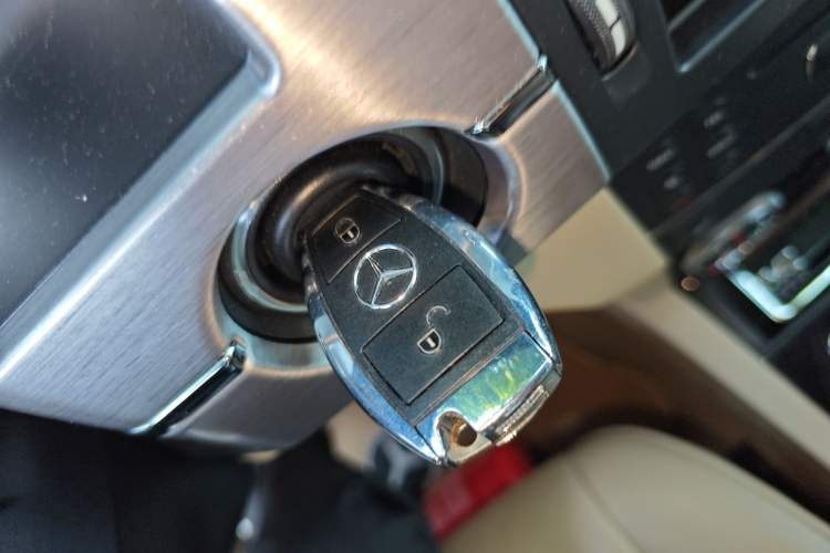 Used Mercedes-Benz GLK-Class 2008 GLK 300 4MATIC Luxury Model Vehicle Key