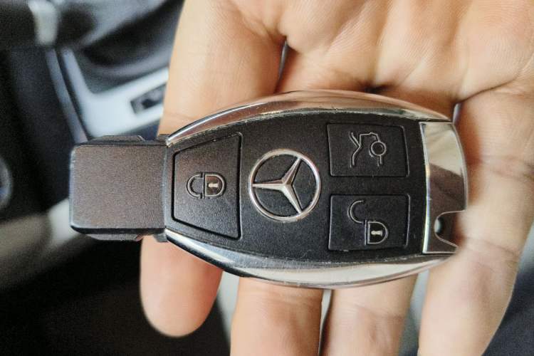 Used Mercedes-Benz GLK-Class 2008 GLK 350 4MATIC Vehicle Key