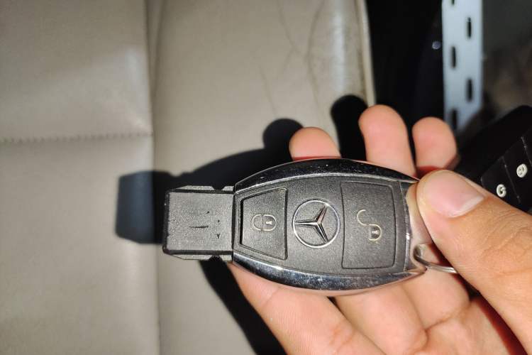 Used Mercedes-Benz GLK-Class 2008 GLK 350 4MATIC Vehicle Key