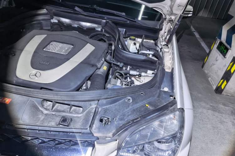 Used Mercedes-Benz GLK-Class 2008 GLK 300 4MATIC Luxury Model Engine Bay Left