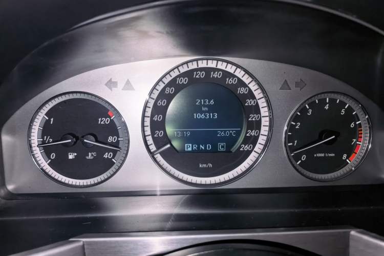 Used Mercedes-Benz GLK-Class 2008 GLK 300 4MATIC Luxury Model Instrument Cluster