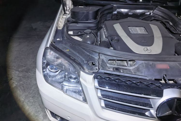 Used Mercedes-Benz GLK-Class 2008 GLK 300 4MATIC Luxury Model Right Front Headlight
