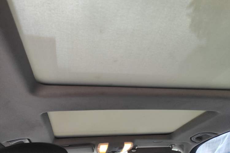 Used Mercedes-Benz GLK-Class 2008 GLK 300 4MATIC Luxury Model Headliner