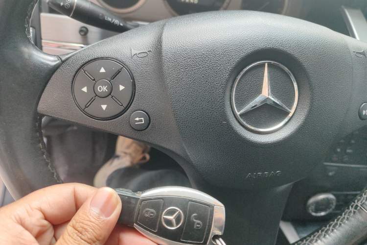 Used Mercedes-Benz GLK-Class 2008 GLK 300 4MATIC Luxury Model Vehicle Key