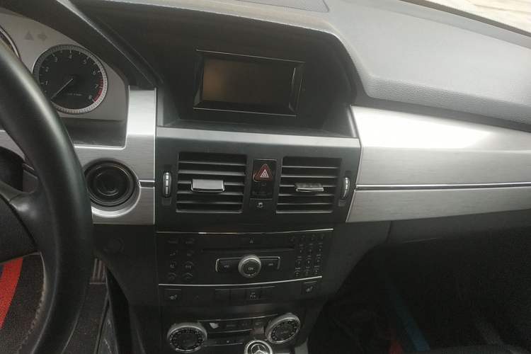 Used Mercedes-Benz GLK-Class 2010 GLK 300 4MATIC Fashion Model Audio And AC Panel