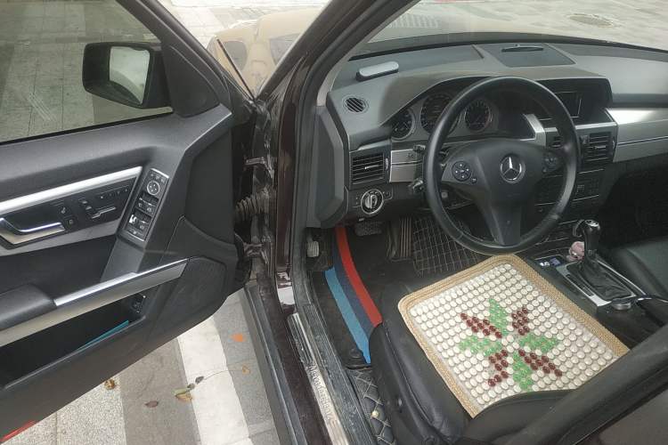 Used Mercedes-Benz GLK-Class 2010 GLK 300 4MATIC Fashion Model Driver Seat
