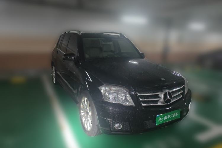 Used Mercedes-Benz GLK-Class 2010 GLK 300 4MATIC Fashion Model Front Right 45 Deg