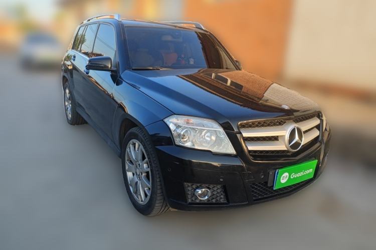 Used Mercedes-Benz GLK-Class 2010 GLK 300 4MATIC Fashion Model Front Right 45 Deg